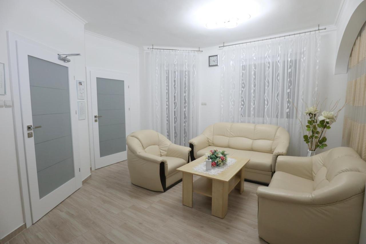Anna vendégház Szeged Exterior foto